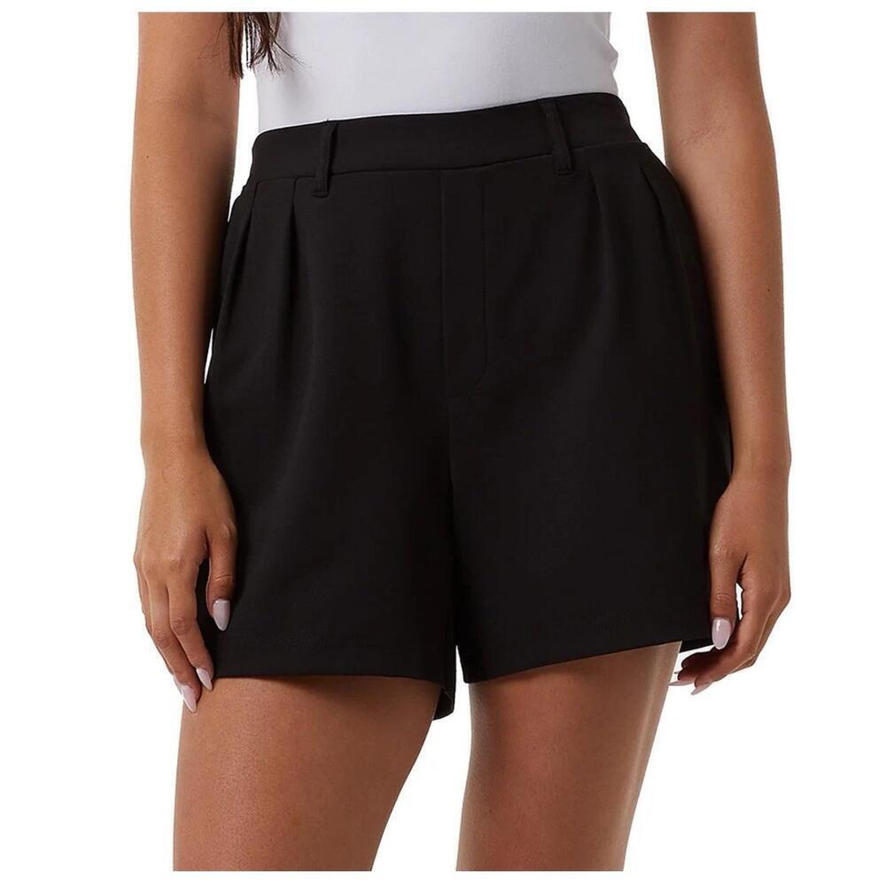 32 Degrees Women's Pleated Short Size S. BO
